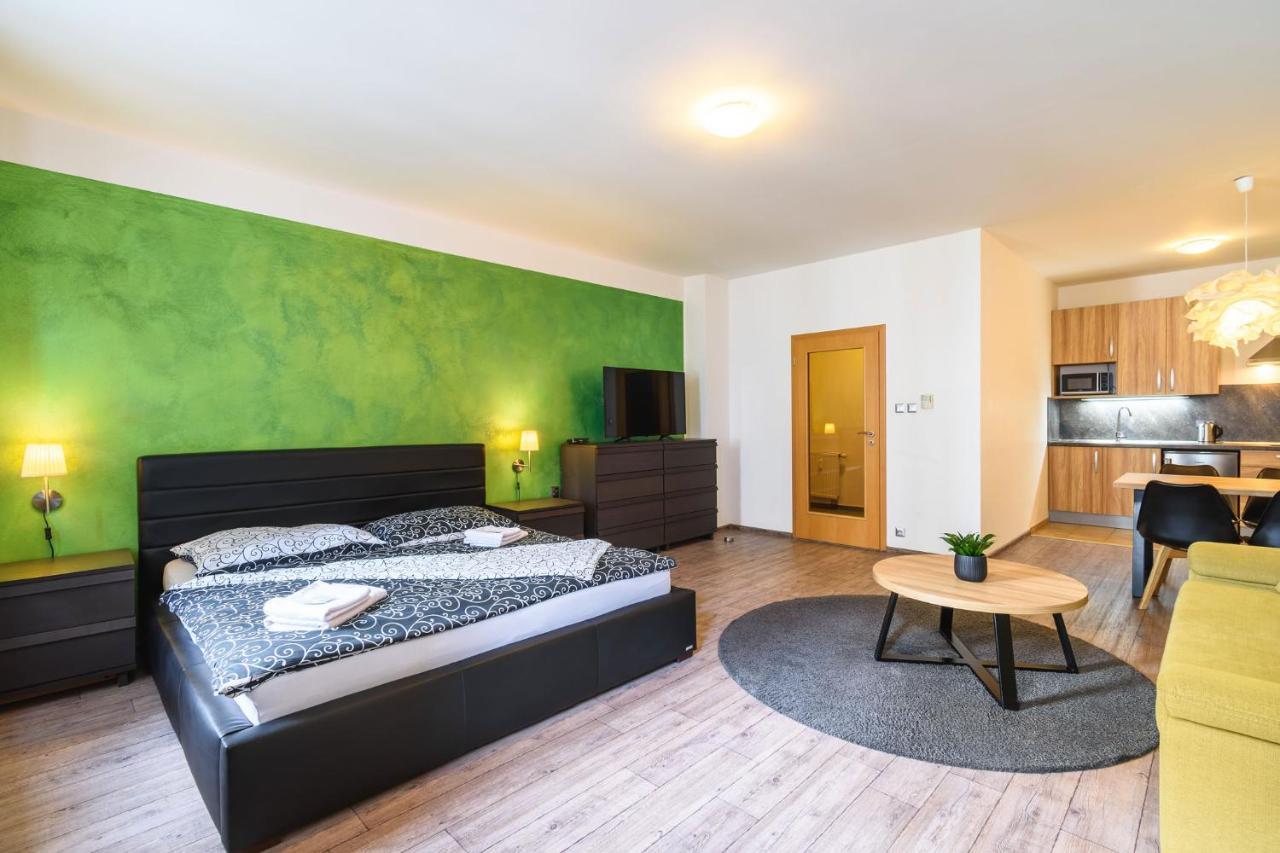 Pilsner Apartments Plzen Bagian luar foto